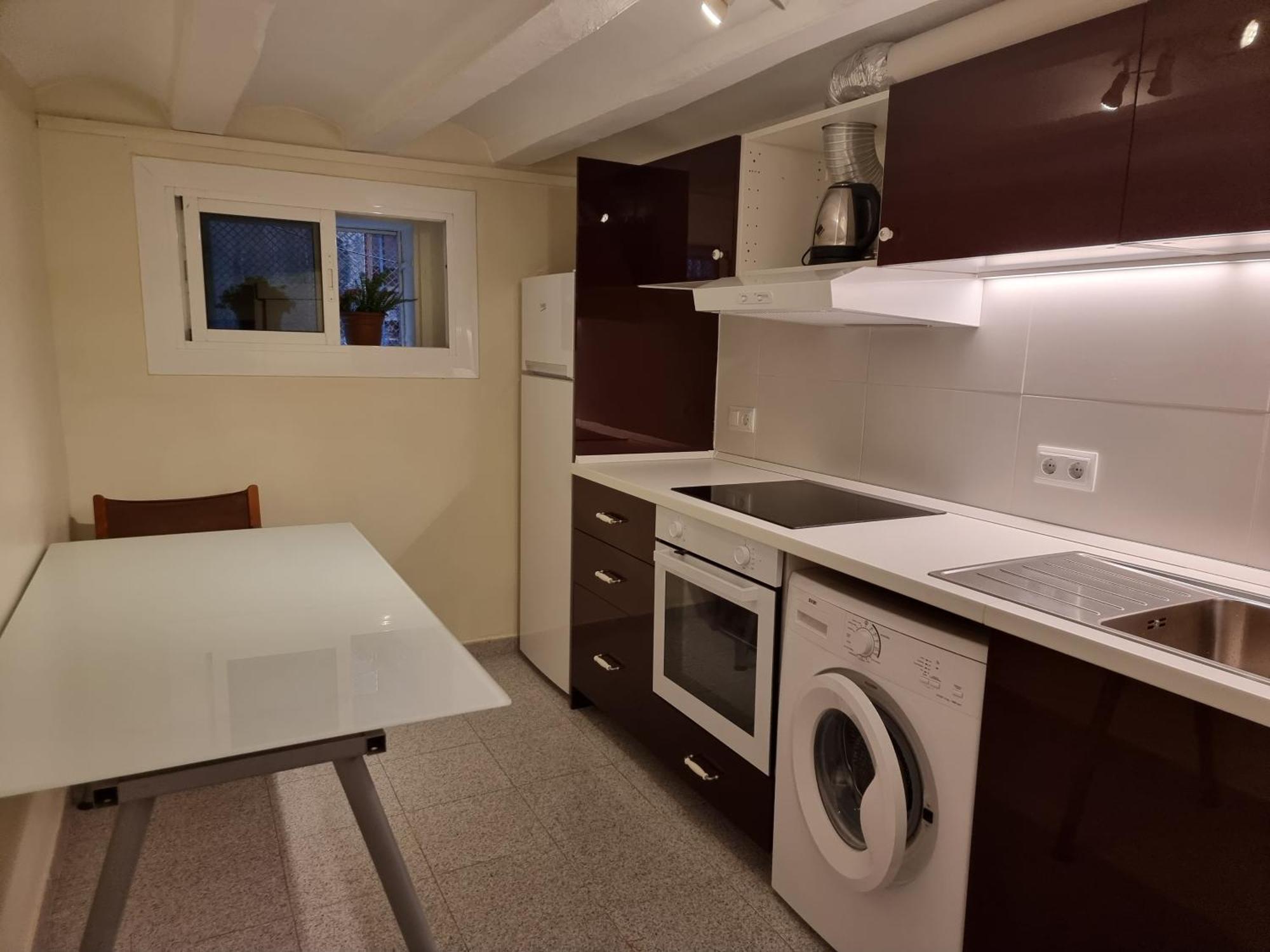 Cozy Apartment Downtown Bcn, Ac, 30 Nigths Min — Photos 1